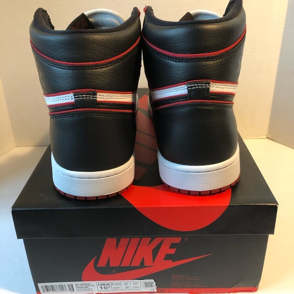 AIR JORDAN 1 RETRO HIGH “BLOODLINES” - Picture 5 of 10